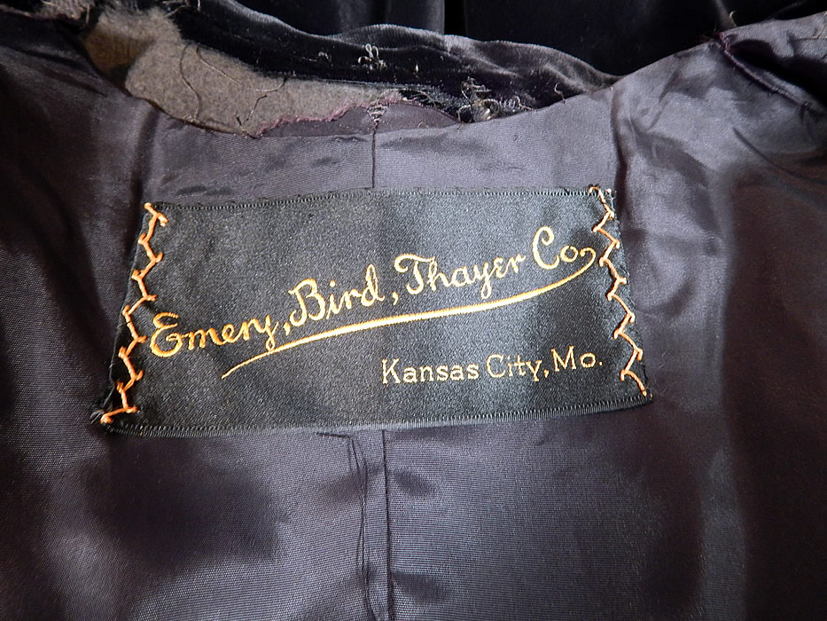 Vintage Emery Bird Thayer Co Black Velvet Long Evening Jacket Opera Coat
There is an "Emery, Bird, Thayer Co, Kansas City, Mo." department store label sewn inside.