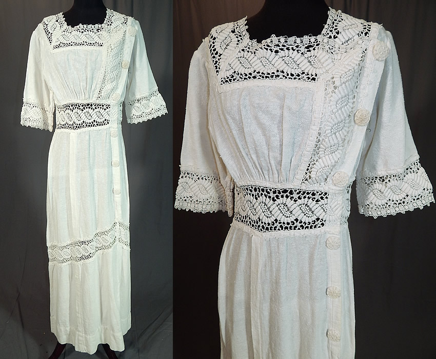 Edwardian White Woven Cotton Muslin Lace Crochet Button Trim Tea Gown Dress
This vintage Edwardian era white woven cotton muslin lace crochet button trim tea gown dress dates from 1910. It is made of a white woven coarse cotton muslin textured twill fabric, with white lace and decorative crochet button trim accents.