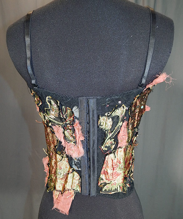 Vintage Alberto Makali Black Lace Silk Applique Trim Bustier Corset Top NWT
This beautiful bustier bodice corset top has adjustable bra straps, slightly padded bra cups, ribbon corset lacing on the front, hook closures on the back and is fully lined with stays and boning sewn inside. 