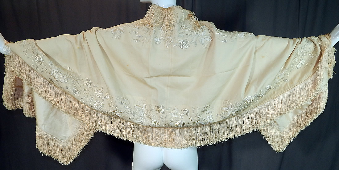 Victorian Cream Wool Embroidered Roses Fringe Bridal Wedding Shawl Scarf Stole Wrap
It is made of an off white cream color soft fine wool fabric, with white silk raised padded satin stitch hand embroidery work of roses, flowers, vines and wheat stalks along the border edging.