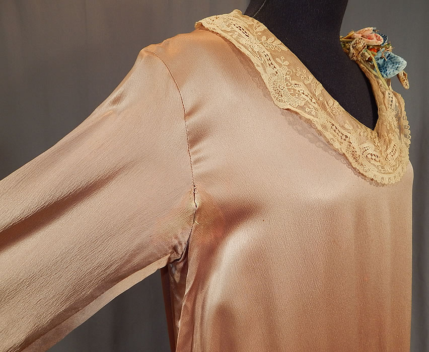 Vintage Ecru Beige Silk Lace Collar Spotted Velvet Flower Trim Drop Waist Dress
It is in good as-is condition, with several small faint stains on skirt, under the arms and some loose stitching on the waist. This is truly a wonderful piece of wearable art!