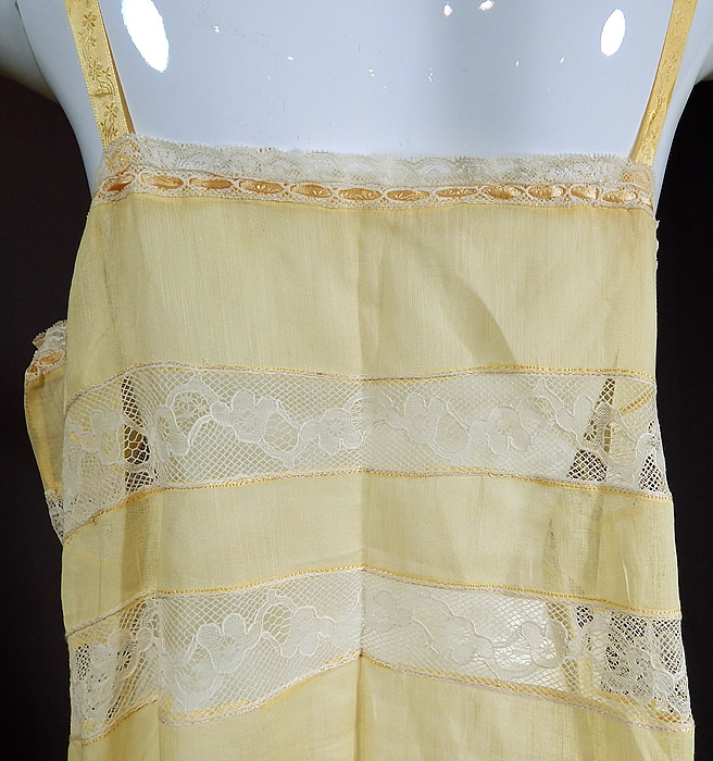 Vintage Yellow Cotton Batiste White Lace Lingerie Chemise Camiknicker Teddy
The teddy measure 36 inches long, with 48 inch hips, a 48 inch waist and a 38 inch bust. 