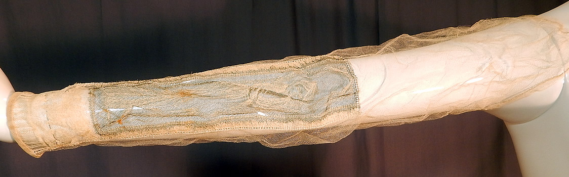 Vintage Grecian Goddess Figural Embroidered Net Lace Dress Skirt Fabric
It is in fair as-is condition, with a few faint age spots stains, small holes in the net fabric and an uneven cut side edge. This is truly a rare and exquisite piece of antique lace art which would be great for design inspiration!