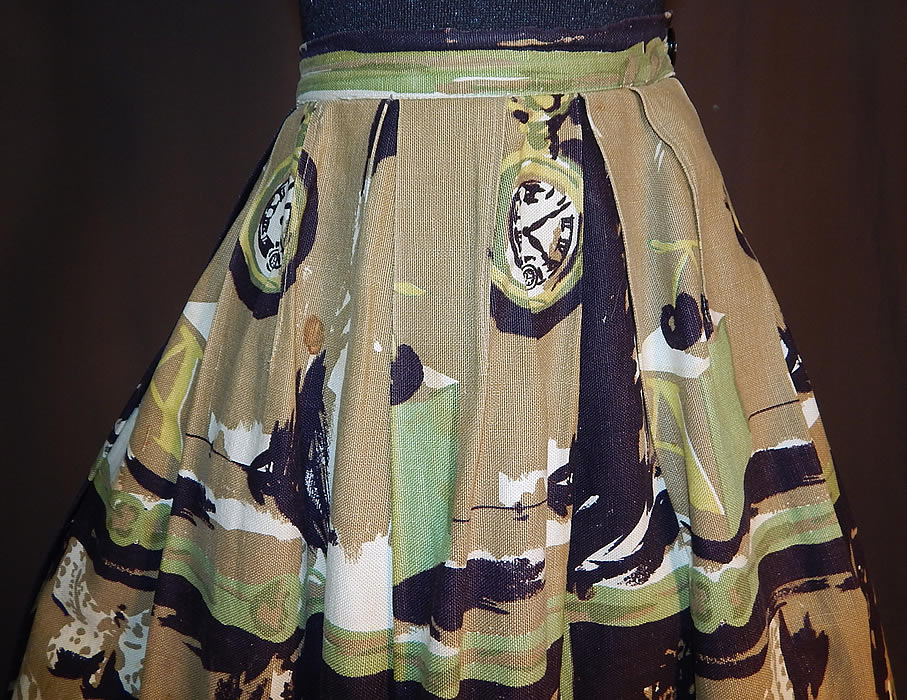 Vintage Century of Boston Cotton Twill Butterfly Artichoke Novelty Print Circle Skirt
It is made of heavy cotton twill woven fabric with varying shades of green, black and white done in a novelty print design of butterflies, artichokes, clocks, cherries, bee hives and hanging pears.