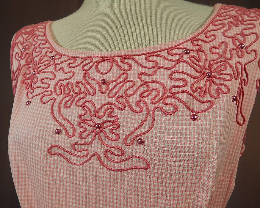 Vintage Henry Allen Montreal Pink White Cotton Check Gingham Circle Skirt Dress
This pretty in pink sun dress is sleeveless with a full circle skirt, matching pink fabric rope tie belt, side zipper closure and is unlined.