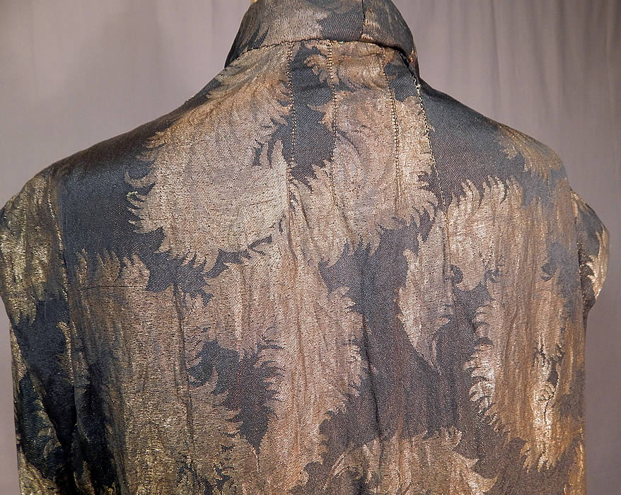 Vintage Art Deco Black Silk Gold Lam&eacute; Lame Feather Flapper Coat Jacket
It is in good condition, with only some slight faint tarnish discoloration in areas. This is truly a wonderful piece of wearable Art Deco textile art!