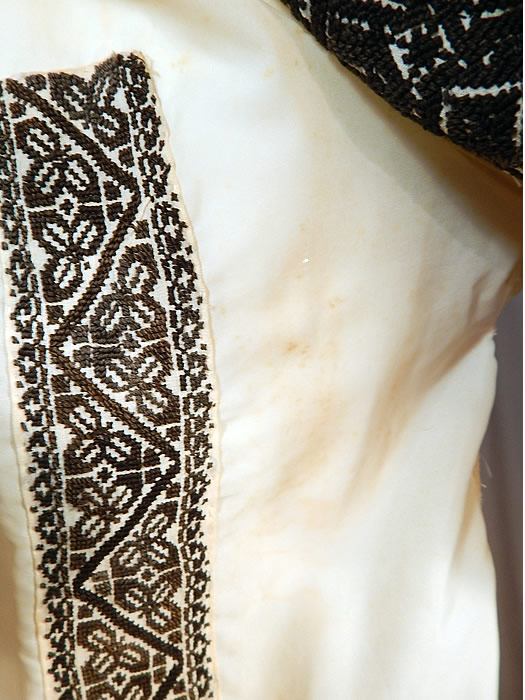 Vintage Romanian Hand Embroidery Black & White Lace Beaded Boho Peasant Blouse
It is in good condition, but has not been cleaned, with some faint stains on the nylon fabric and a few missing sequin beads. 