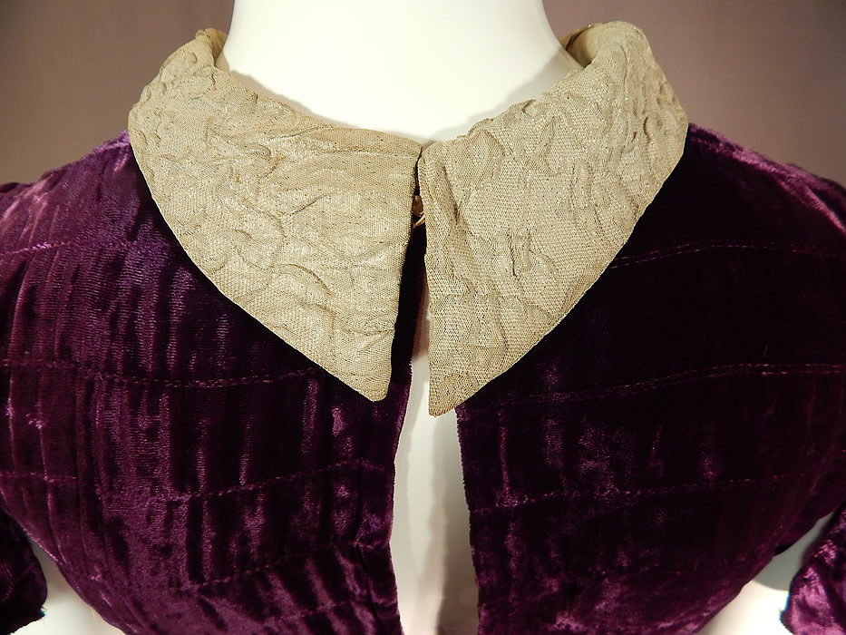 Vintage Art Deco Purple Pintuck Pleated Velvet Belted Evening Gown Dress
This is truly a luxurious piece of Art Deco velvet wearable textile art!