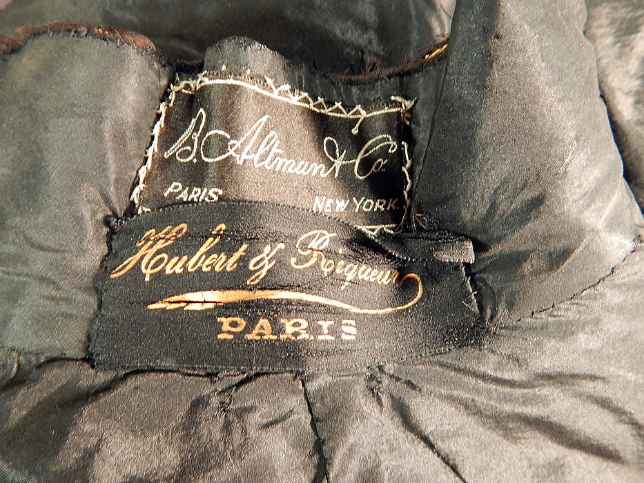 Victorian Hubert & Riqueur Paris Label Black Silk Lace Jet Beaded Mantle Cloak Cape
There is a "Hubert & Riqueur Paris" designer couture label and "B. Altman & Co. Paris New York" department store label sewn inside the neck.