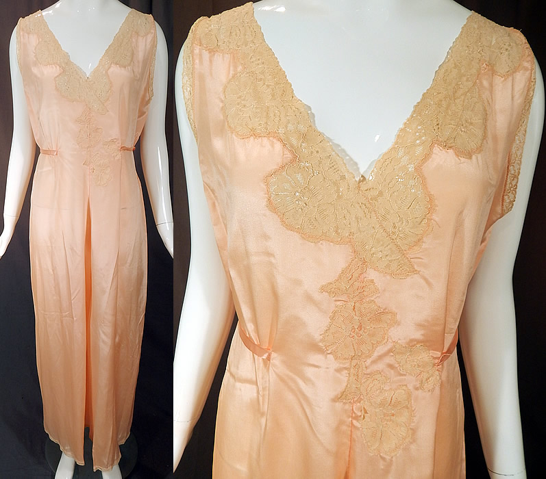 Vintage Love Joy Twin Weaves Pink Silk Lace Lingerie Palazzo Pant Pajama Jumpsuit
This vintage Love Joy Twin Weaves pink silk lace lingerie palazzo pant pajama jumpsuit date from the 1930s. 