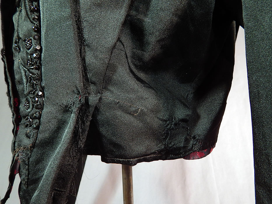 Victorian Black Silk Embroidered Jet Beaded Bodice Coat Jacket
This is truly a wonderful piece of antique Victoriana mourning wearable art! 