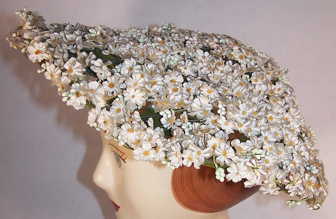 Vintage Floral White Daisies Wide Brim Clamshell Summer Sun Hat front View.