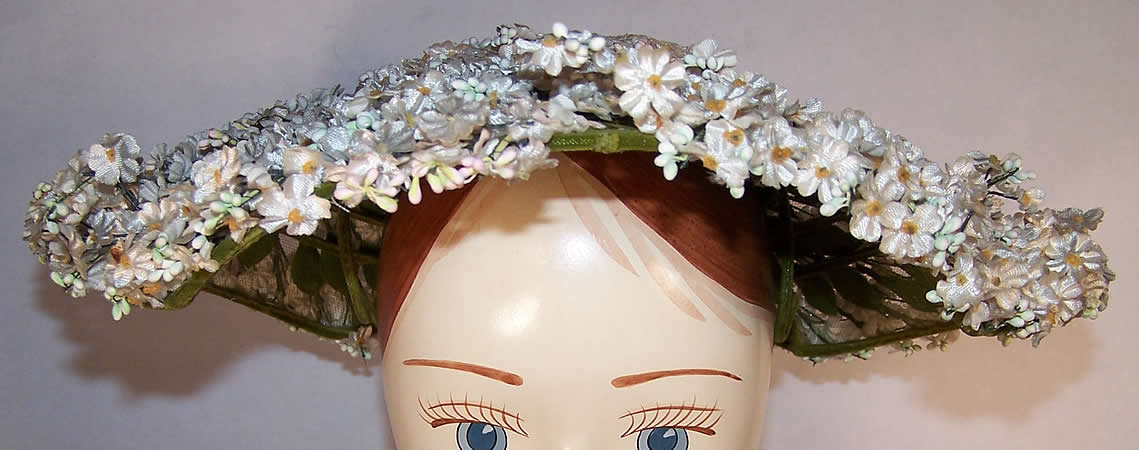Vintage Floral White Daisies Wide Brim Clamshell Summer Sun Hat top view.