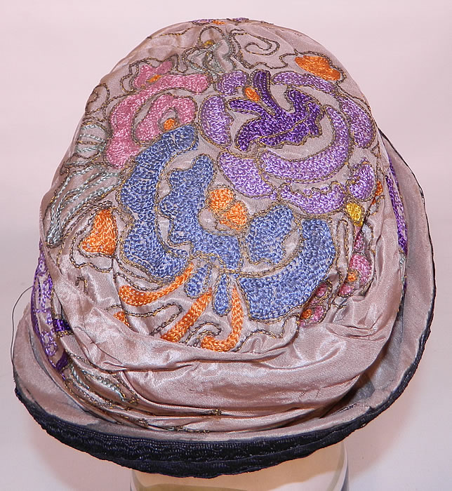 Vintage Art Deco Taupe Silk Colorful Crewel Chain Stitch Flapper Cloche Hat. 