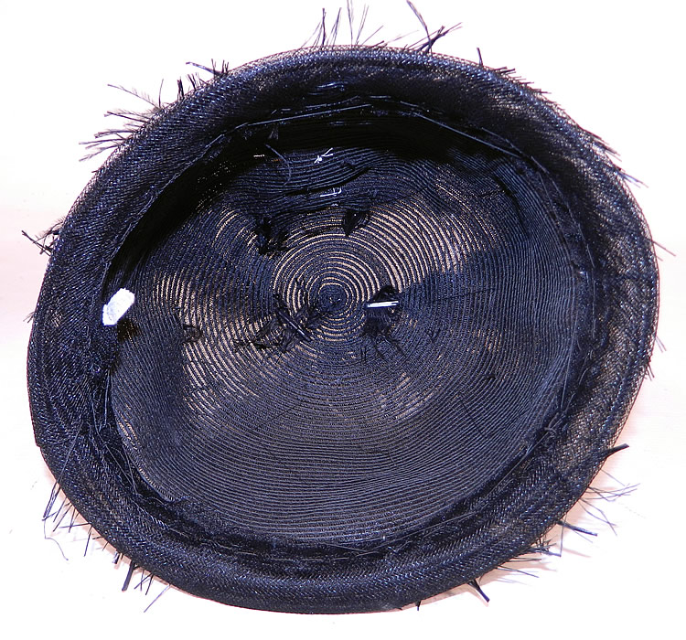 Vintage Black Feather Woven Horse Hair Straw Flapper Cloche Hat
This is truly a wonderful piece of wearable Art Deco millinery art! 