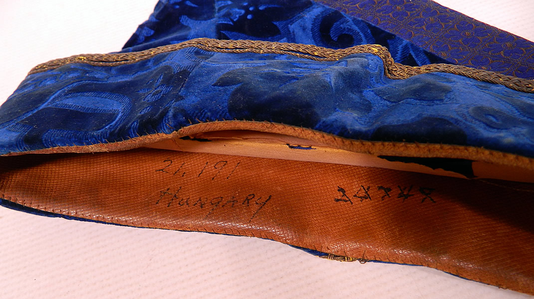 Vintage Hungary Regional Folk Costume Blue Burnout Voided Velvet Gold Trim Cap Archers Hat
It is in good condition, with only some fraying on the inside silk lining and is a museum deaccession with "Hungary" written inside in ink (see close-up). This is a truly a rare and wonderful piece of early Hungary regional textile folk art! 