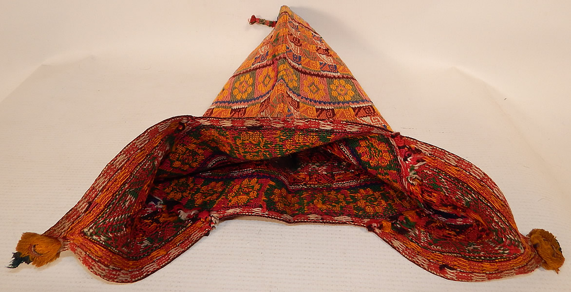 Vintage Andean Peruvian Bolivian Chullo Colorful Alpaca Wool Knit Earflap Folk Hat
The hat measures 15 inches long with earflap, 11 inches long without and is 20 inches inside circumference. 