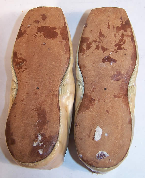 Antique Wedding Straight Sole Shoes Bride & Baby bottom view