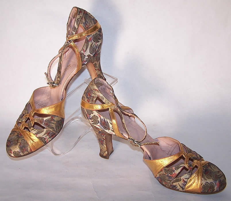 Art Deco Gold Metallic Silver Lamé Flapper Shoes Front view.