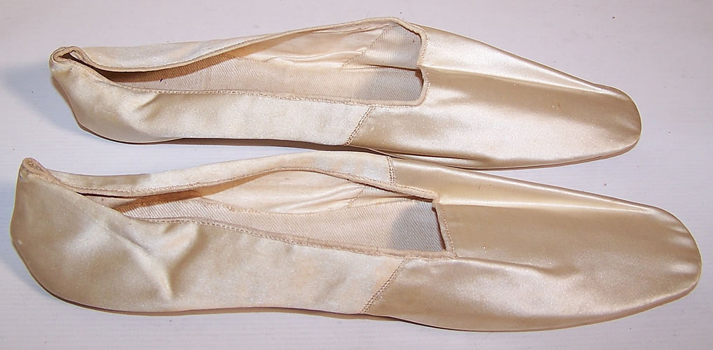 Victorian White Silk Straight Sole Bridal Wedding Shoe Slippers