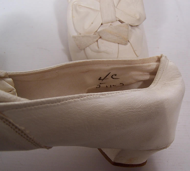  Victorian Wedding White Kid Leather Rosette Petal Bow Trim Heel Shoes close up.