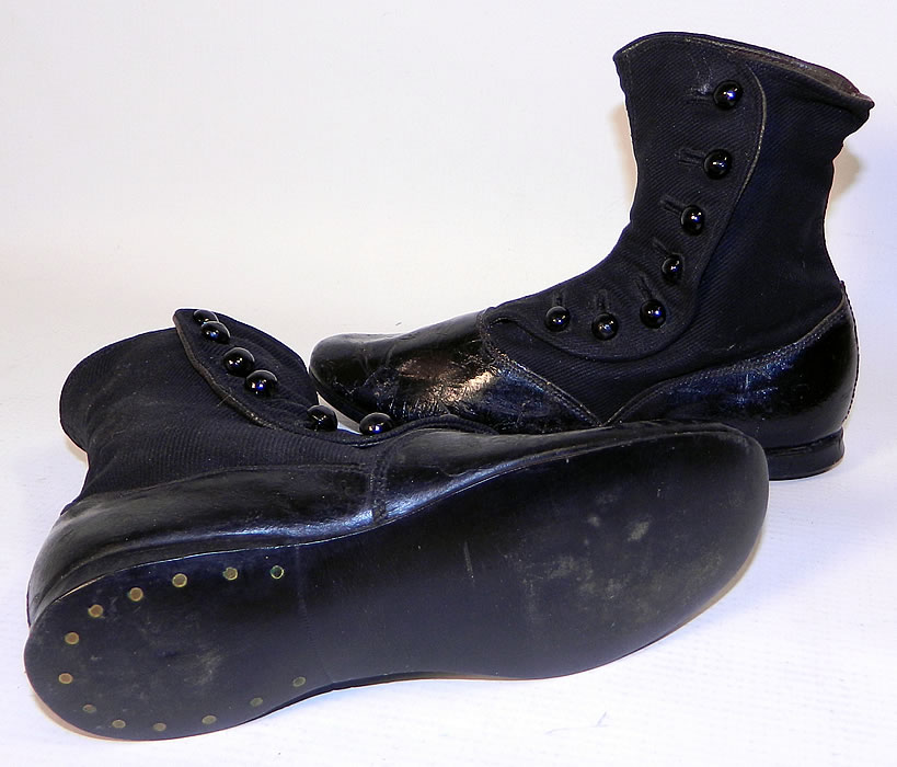 Victorian Black Wool Leather High Button Button Baby Boots Childs Shoes. These charming child's high top button baby boots have been gently worn and are in good condition, with some scuff marks on the leather from storage. These are truly a quality made children's shoe!