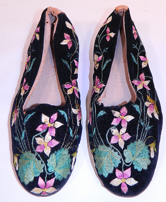 Victorian Black Velvet Violet Embroidered Men's Slipper Shoes. These stunning slip-on slipper style house shoes have pink leather lining inside and on the back trim, with hard leather soles and wooden stacked cube heels.