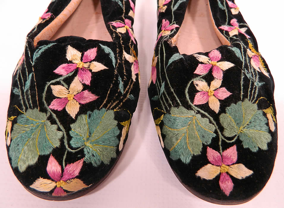 Victorian Black Velvet Violet Embroidered Men's Slipper Shoes. This pair of antique Victorian era black velvet violet embroidered men's slipper shoes date from 1900.