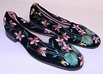 Victorian Black Velvet Violet Embroidered Men's Slipper Shoes