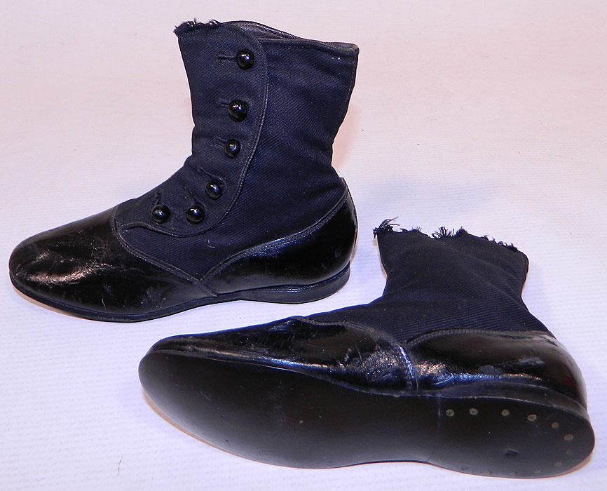 Victorian Black Wool & Leather High Button Baby Boots Childs Shoes
The boots measure 5 inches tall, 6 1/2 inches long and are 2 inches wide. 