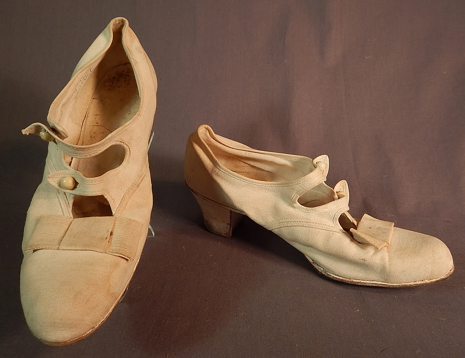 Edwardian Womens White Canvas Double Button Strap Mary Jane Shoes
They are made of an off white cotton canvas twill fabric.