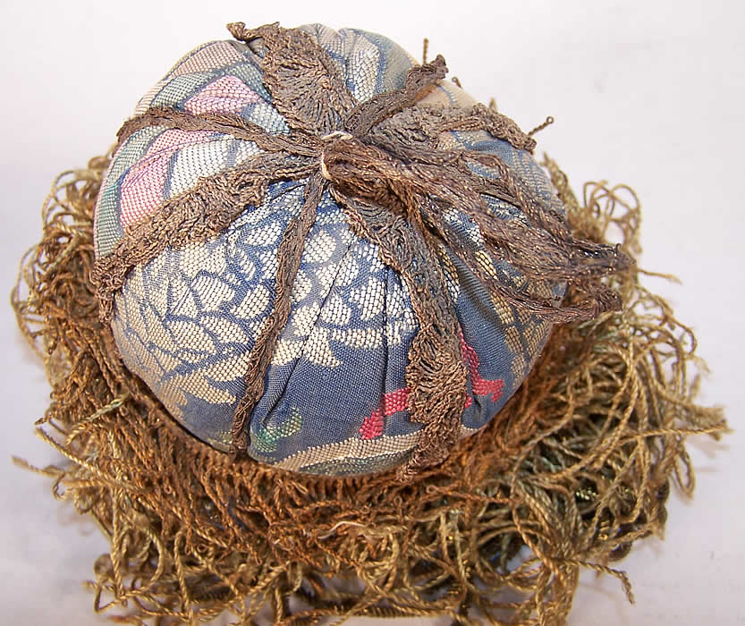 Antique Chinese Gold Bullion Metallic Lam&eacute; Ball Tassels Close up.