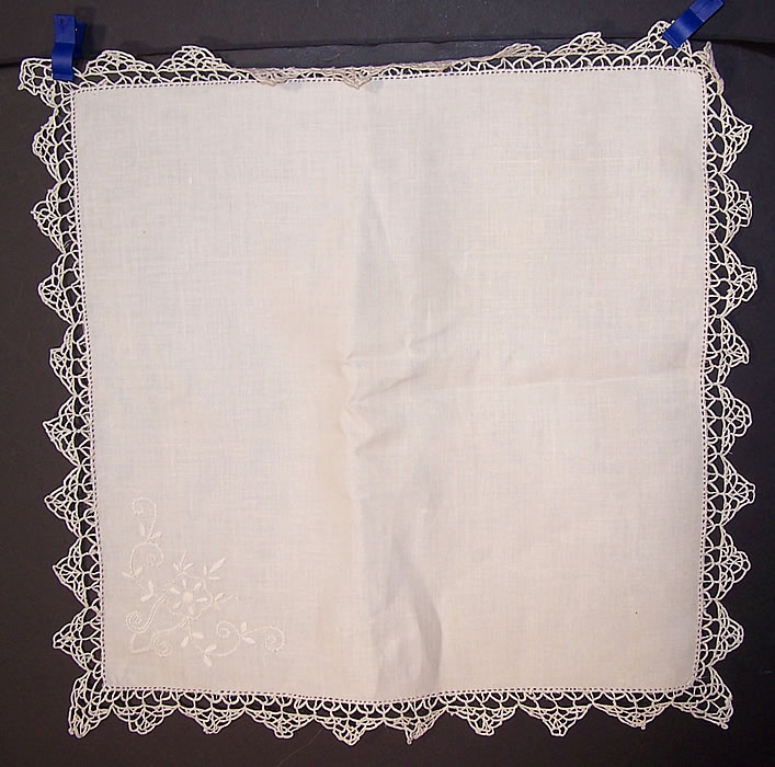 Hand Embroidered Irish Linen Lace Banquet Tablecloth 12 Napkins Close up.