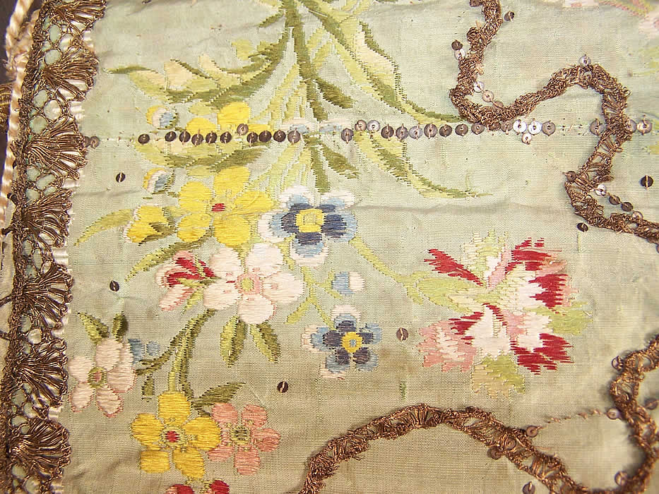 Antique 18th Century French Silk Brocade Fabric Gold Metallic Lace Purse cloe-up view.