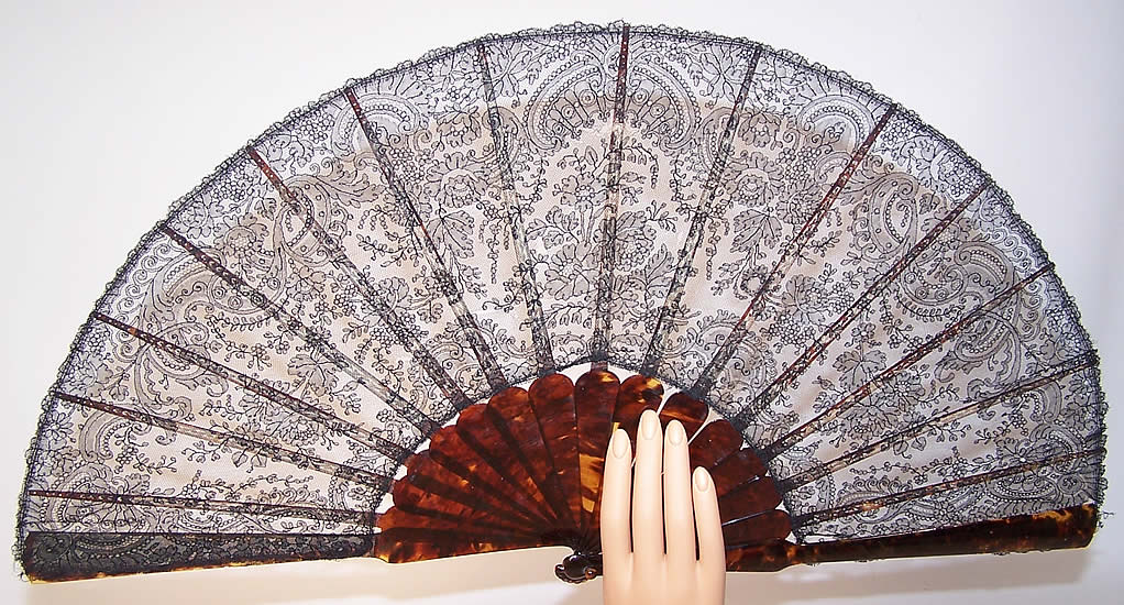 Victorian Antique Geslin A Paris France Black Chantilly Lace French Fan