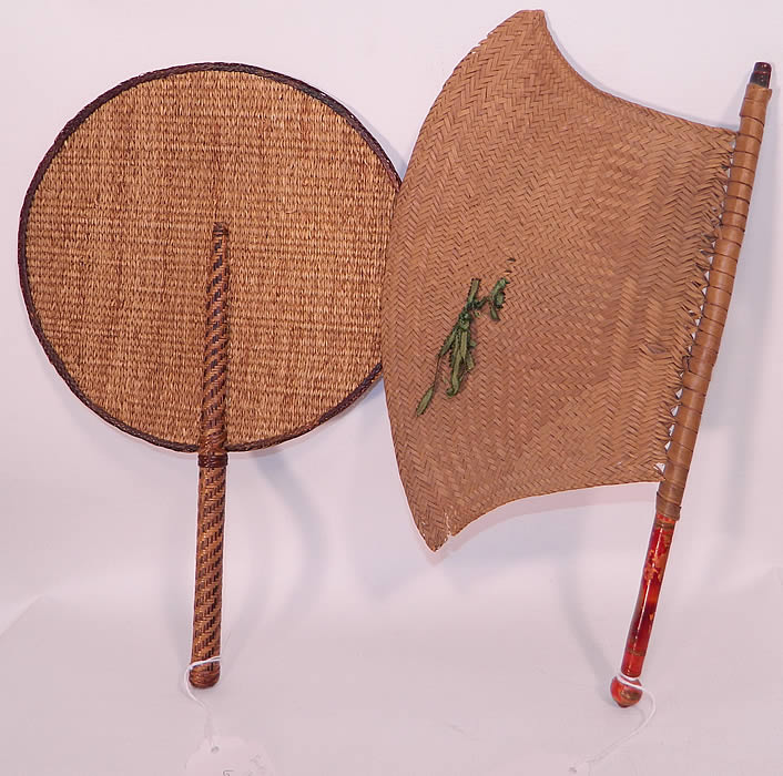 Antique Chinese & South American Woven Straw Handscreen Fixed Fan This antique Chinese & South American woven straw handscreen fixed fan pair dates from the mid 19th century.