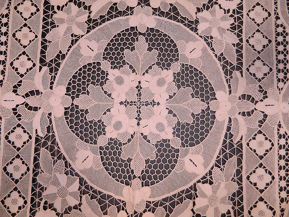 Vintage Antique Point de Venise Lace Banquet Tablecloth & 12 Napkins. The tablecloth measures 120 inches long and 64 inches wide. 