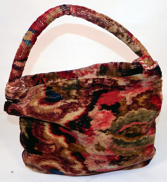 Victorian Antique Civil War Era Document Wool Mohair Carpet Bag Purse. This charming carpet bag is the smaller document size used for traveling and carrying important papers and supplies.