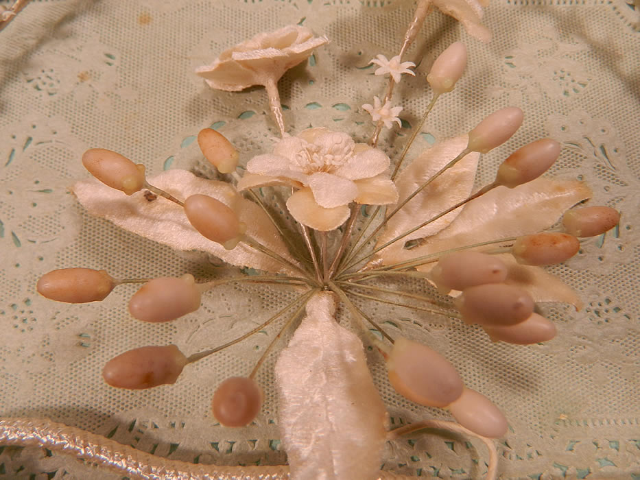 Vintage Parure de Mariee Butterfly Wax Flower Bridal Wedding Tiara Headpiece Box. The headpiece is in unused condition and never removed from the box. This wonderful wedding bridal headpiece is a beautiful one of a kind piece of flapper bridal antique art!