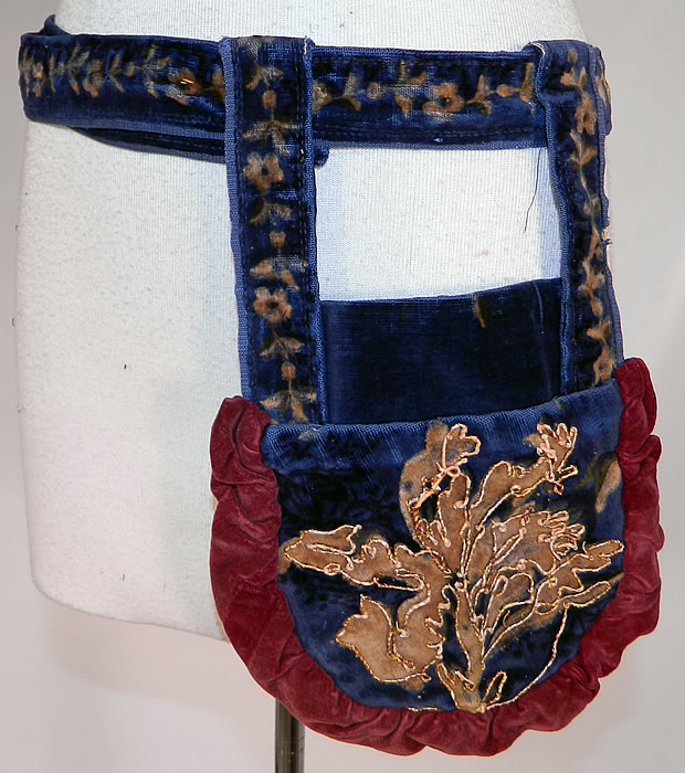 Victorian Antique Printed Velvet Soutache Embroidered Belted Pouch Purse. It is in good condition, with only some minor wear and some loose soutache trim (see close-up). This is truly a wonderful piece of antique Victoriana textile art! 