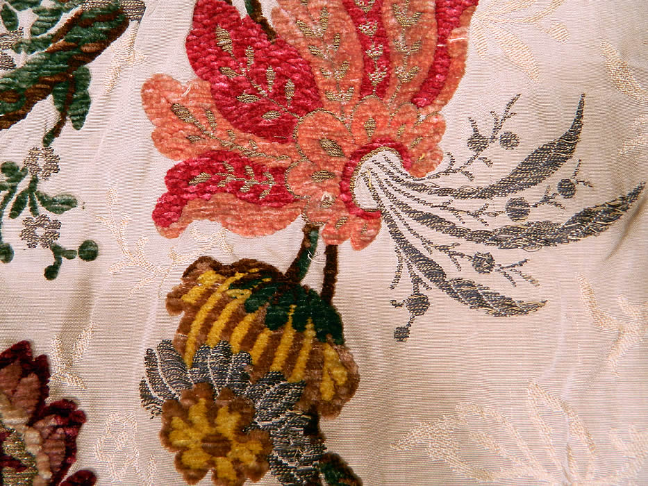 Antique 18th Century Style Silk Chenille Brocade Jacobean Fringed Shawl Throw
This fabulous textile has hand knotted cream color silk fringe trim surrounding it and might have been used as a piano shawl, throw, is fully lined and quite heavy weighing over 4 pounds.