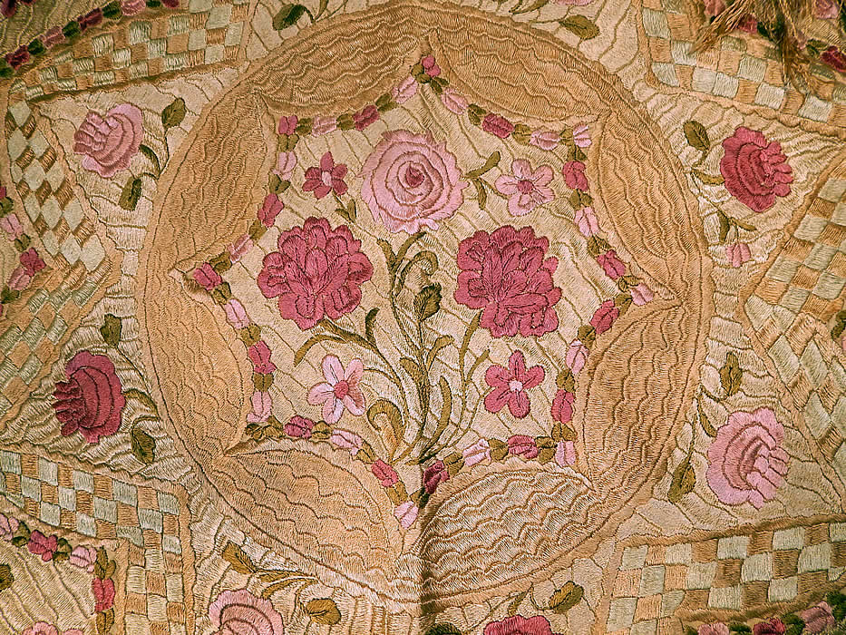 Antique Matyo Hungarian Folk Embroidery Pink Floral Fringe Round Tablecloth
The embroidery work is exquisitely done with wonderful workmanship. Hungary's tradition of folk embroidery dates back to the middle ages. Hungarian daughters learned to embroider at a very young age and a family's wealth was often measured or determined by the number of embroidered cloths they had. 